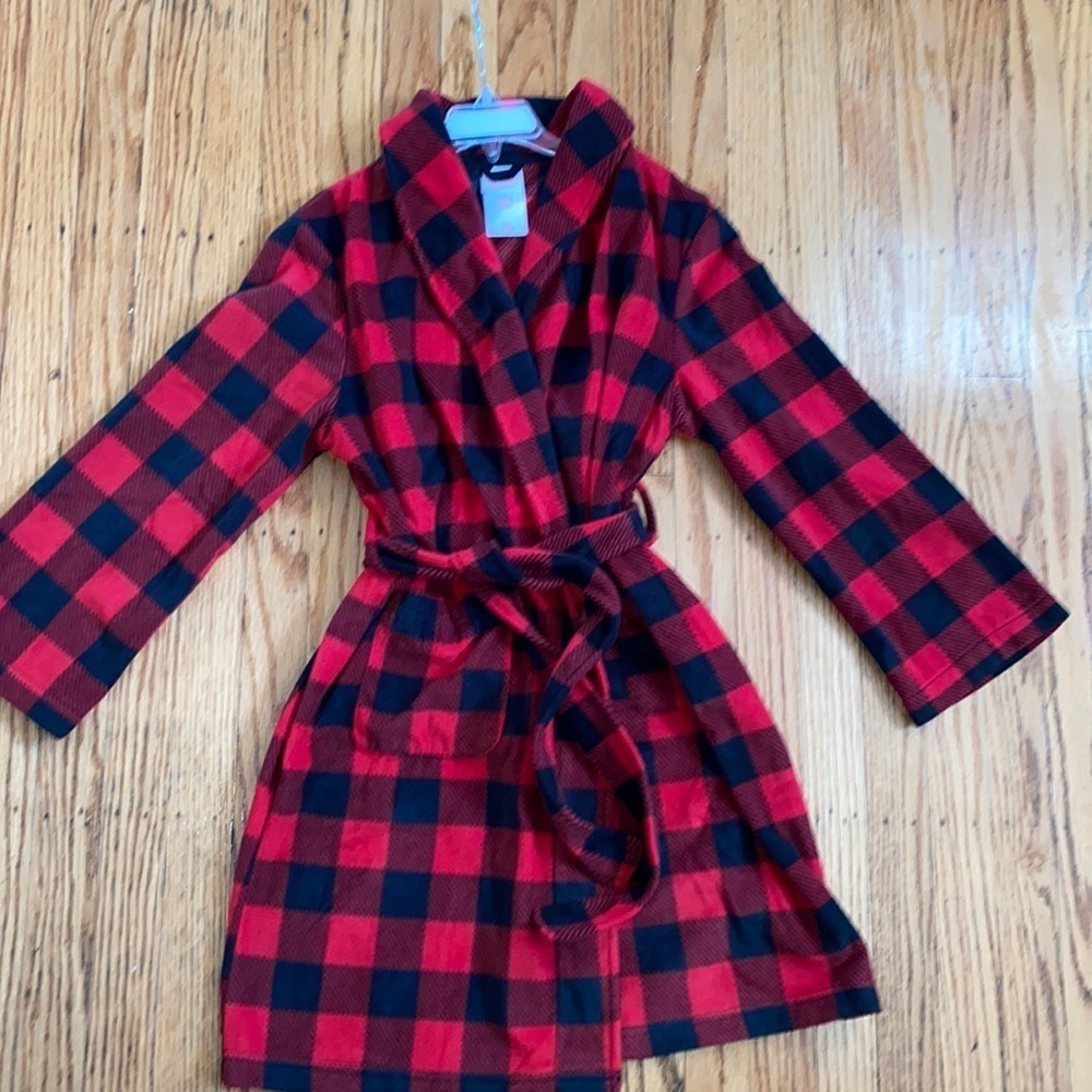 Wondershop nwot red and black plaid robe size 10